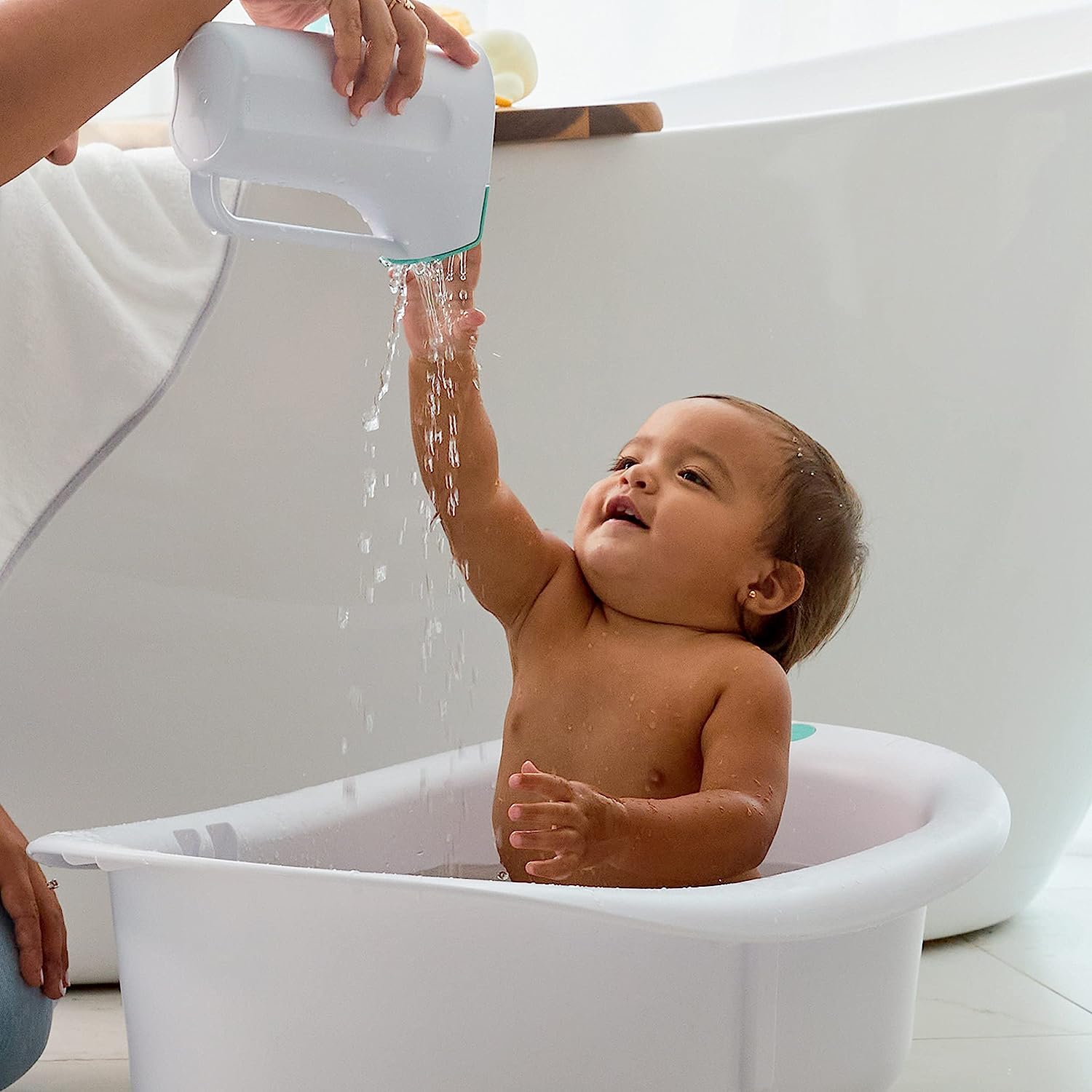 Control The Flow Rinser by Frida Baby Bath Time Rinse Cup with Easy Grip Handle and Removable Rain Shower - Image 4